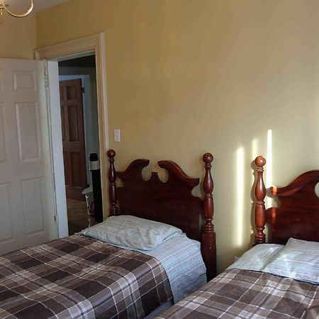 New York Homestay Newark Bagian luar foto