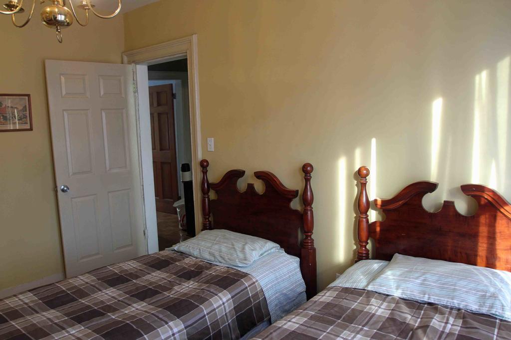 New York Homestay Newark Bagian luar foto